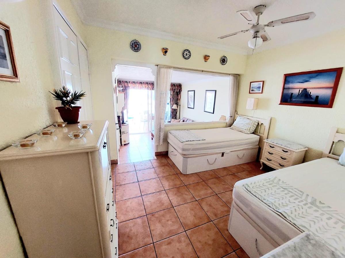 First Line Villa Floor Studio Apartment With Amazing Sea View Air Conditioned Just 50M From The Beach Costa Adeje  Exteriér fotografie