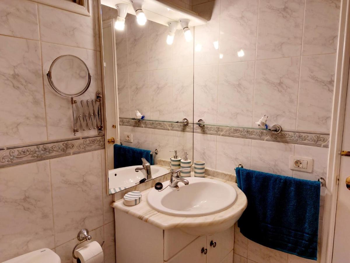 First Line Villa Floor Studio Apartment With Amazing Sea View Air Conditioned Just 50M From The Beach Costa Adeje  Exteriér fotografie